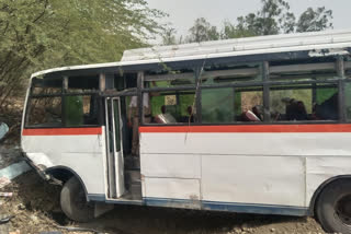 Bhind Road Accident more than 14 people injured