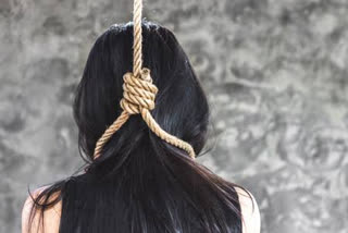 sister commits suicide after brother removes sim card from mobile in bhiwandi
