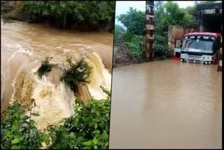 bus caught in lower bridge in Haveri