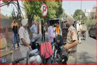 Amritsar Traffic Police Personnel Strictly On Violation Of Traffic Rules