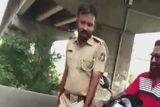 Traffic Constable Fundraising : યુવતીની આજીજી છતાં ટ્રાફિક કોન્સટેબલ ના માન્યો, લાગી હાય...