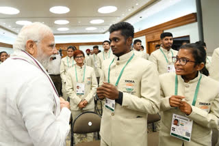 Modi hosts Deaflympics contingent