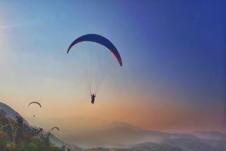 Paragliding in Saputara : ગિરિમથકનું આભ કેવું રંગરંગીન થઇ શોભી રહ્યું છે જૂઓ, બીજું શું છે તે જાણો