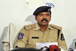 absconding in HYD  Honor killing case  HYD Honor killing case  तेलंगाना में अंतरजातीय विवाह  तेलंगाना में हत्या  क्राइम न्यूज  killing case In Hyderabad  Deputy Commissioner of Police  हत्या न्यूज  Murder in Hyderabad