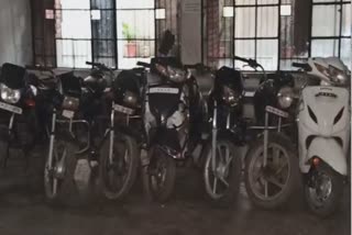 3 thieves arrested in jalandhar with 6 stolen motorcycles and 2 Activa scooty