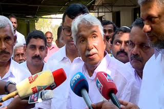 Oommen Chandy wants state government to reduce fuel tax  സംസ്ഥാന സർക്കാർ ഇന്ധന നികുതി കുറയ്‌ക്കണമെന്ന് ഉമ്മൻ ചാണ്ടി  സർക്കാർ ഇന്ധന നികുതി കുറയ്‌ക്കാത്തതിൽ പ്രതിഷേധവുമായി ഉമ്മൻ ചാണ്ടി  സർക്കാർ ഇന്ധന നികുതി കുറക്കാത്തത് ജനങ്ങളോടുള്ള വെല്ലുവിളിയാണെന്ന് ഉമ്മൻ ചാണ്ടി  Oommen Chandy react on reduce of fuel tax  FUEL PRICE REDUCE IN KERALA