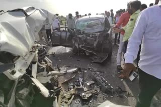 Solapur road accident
