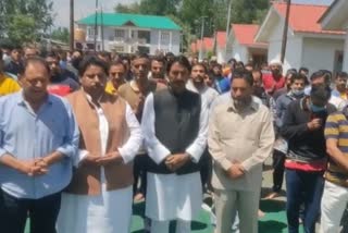 JK PCC Chief Visited Migrant Camp: جموں و کشمیر پردیش کانگریس کمیٹی کے صدر نے مہاجر کیمپ کا دورہ کیا