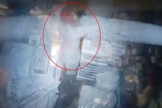 Theft in a shop in Fatehabad