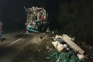 Hubli truck bus accident