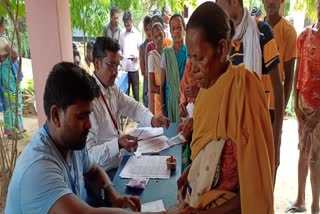 Voting for third phase in Panchayat elections in Dumka