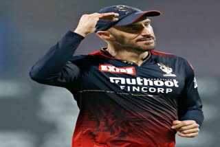 cricket news  sports news in hindi  faf du Plessis  RCB captain  IPL  season 15  atmosphere  IPL 2022  आईपीएल  फाफ डु प्लेसिस  रॉयल चैलेंजर्स बैंगलोर  कप्तान  ड्रेसिंग रूम  प्रदर्शन