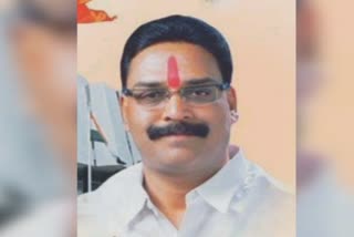 Shiv Sena district chief Sanjay Pawar