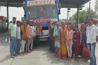 Bus full of passengers going to Haridwar