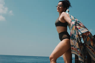 Sanya Malhotra,Sanya Malhotra hot photos,Sanya Malhotra latest photos,Sanya Malhotra instagram,bollywood actress Sanya Malhotra,ಬೋಲ್ಡ್​ ಫೋಟೋಗಳನ್ನು ಹಂಚಿಕೊಂಡ ಬಾಲಿವುಡ್​ ನಟಿಯರು,ಬೋಲ್ಡ್​ ಫೋಟೋಗಳನ್ನು ಹಂಚಿಕೊಂಡ ಸನ್ಯಾ ಮಲ್ಹೋತ್ರಾ,ಸನ್ಯಾ ಮಲ್ಹೋತ್ರಾ ಬೋಲ್ಡ್​ ಫೋಟೋಗಳು,ಚಿರತೆ ಮುದ್ರಿತ ಟಾಪ್ ಮತ್ತು ಬಿಕಿನಿ