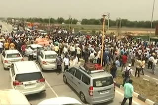 farmers protest against land pooling GO 80A at warangal