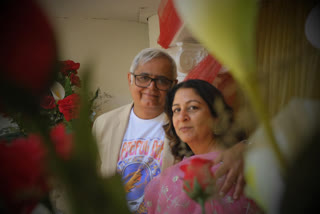 Hansal Mehta marries Safeena Husain,Hansal Mehta wedding, who is hansal mehta,who is hansal mehtas wife,hansal mehta wife,ನಿರ್ದೇಶಕ ಹನ್ಸಲ್ ಮೆಹ್ತಾ ಮದುವೆ ಫೋಟೋ,ನಿರ್ದೇಶಕ ಹನ್ಸಲ್ ಮೆಹ್ತಾ ಮತ್ತು ಸಫೀನಾ ಹುಸೇನ್ ಮದುವೆ,ಸಫೀನಾ ಹುಸೇನ್ ಅವರೊಂದಿಗೆ ಡೇಟಿಂಗ್,ಹನ್ಸಲ್ ಮೆಹ್ತಾ ಸಿನಿಮಾಗಳು