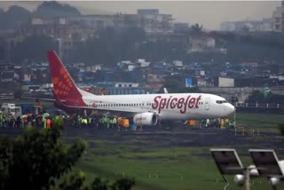 SpiceJet passengers left stranded after attempted ransomware attack  SpiceJet service  ransomware attack  സ്പൈസ്ജെറ്റ് റാന്‍സംവെയര്‍ ആക്രമണം  സ്പൈസ് ജറ്റ് വിമാനസര്‍വീസ്  സ്പൈസ് ജറ്റ് യാത്രക്കാരുടെ പ്രതിഷേധം