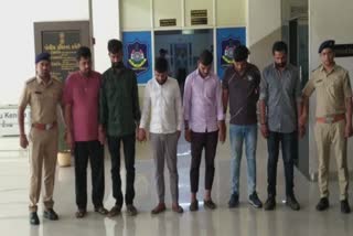 Cheater Gang Arrested in Surat : કાપડ માર્કેટમાં 9 છેતરપિંડી કેસના આરોપી ઝડપાયાં, જાણો કેટલો કર્યો ફ્રોડ