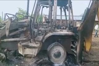 Maoists set fire on 6 vehicles