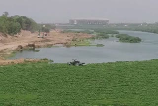 IPL FINAL 2022 : સાબરમતી નદીની તાત્કાલિક ધોરણે સફાઈ શરૂ કરાઇ, આ કારણે કરવું પડ્યું!