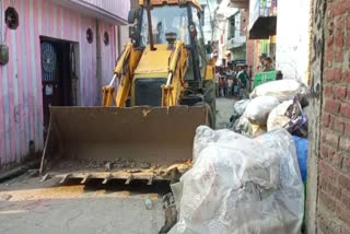 Administration started bulldozer on illegal possession of killer in Rudrapur