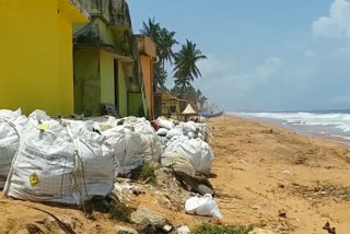 sea erosion fear in kannanthura coastal area  ഭീതിയില്‍ കണ്ണാന്തുറക്കാര്‍  കണ്ണാന്തുറയില്‍ കടല്‍ ക്ഷോഭ ഭീതി  കണ്ണാന്തുറക്കാരെ സര്‍ക്കാര്‍ അവഗണിക്കുന്നു