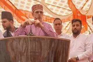 Omar Abdullah meets family of Amreen Bhat who was shot dead by militants