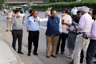 second-day-of-delhi-lieutenant-governor-vinay-kumar-saxena-visit-special-instructions-given-to-officers