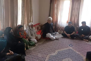 J&K: LG Sinha visits slain cops family at Uri