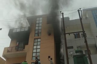 massive-fire-in-ghaziabad-toy-factory-many-fire-tenders-present-on-spot