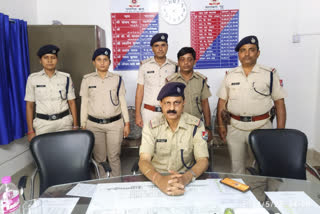 Fake sub inspector arrested from Hatia railway station