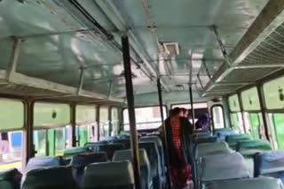 woman gives birth to a baby girl on moving bus in jalandhar