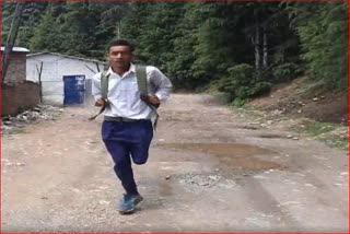 Kupwara Parvez Ahmed struggle with one leg goes to school two km per day