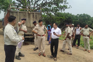 District Task Force in Sahibganj checked vehicles