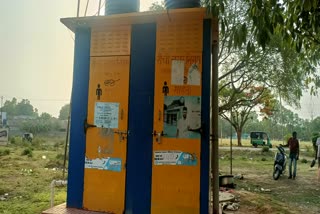 public-toilet-closed-for-a-month-at-dhurva-in-ranchi