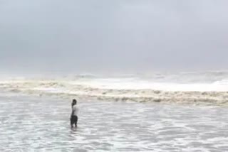 two-drowns-at-panamburu-beach-in-mangaluru