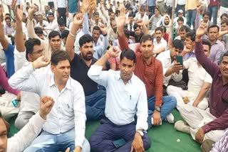 MGNREGA Contract workers on protest in Jaipur