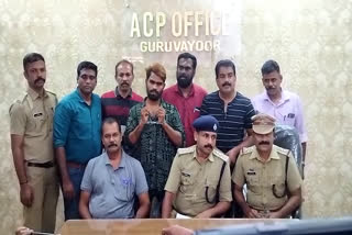 guruvayur gold theft case  Guruvayoor gold robbery arrest  man from tamilnadu arrested for theft  man from tamilnadu stolen 3 kg gold and 2 lakh rs  സ്വർണവ്യാപാരിയുടെ വീട്ടിൽ നിന്ന് സ്വർണവും പണവും മോഷ്‌ടിച്ച സംഭവം  സ്വർണവ്യാപാരിയുടെ വീട്ടിൽ നിന്ന് സ്വർണവും പണവും മോഷ്‌ടിച്ച സംഭവം തമിഴ്‌നാട് സ്വദേശി പിടിയില്‍  3 കിലോ സ്വർണവും 2 ലക്ഷം രൂപയും കവർന്നു