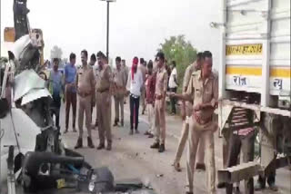 Ambulance Truck Collision In UP