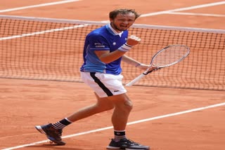 Daniil Medvedev, Stefanos Tsitsipas, Medvedev out of French Open, Tsitsipas out of French Open, French Open updates