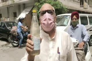In many areas of West Delhi people lived like water drop by drop supply of dirty water in Mayapuri