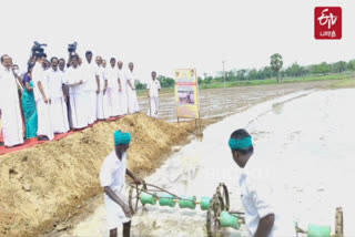 குறுவை சாகுபடி பணிகள் மற்றும் தூர்வாரும் பணிகளை நேரடியாக ஆய்வு மேற்கொண்டார் முதலமைச்சர்