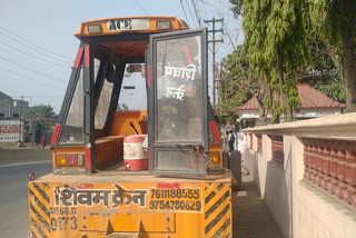 Crane Driver Crush Labour in Burhanpur
