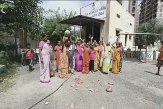 Water Crisis in Gujarat : પાણી સમસ્યાને લઈને કયા ગામમાં થયો આવો વિરોધ જૂઓ