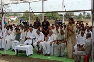 Chief Minister Bhupesh attended the funeral of Dau Bhupat Sahu