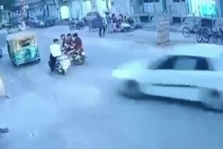 high Speed car threw 4 people standing on road in Gwalior video caught in CCTV