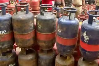 Commercial LPG cylinder price cut by Rs 135 from June 1