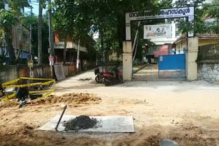 Smart City Road Constriction  travel distress Thiruvananthapuram city  തിരുവനന്തപുരത്തെ ഗതാഗത കുരുക്ക്  സ്മാർട്ട് റോഡ് നിർമാണം  വഞ്ചിയൂർ ഹൈസ്കൂൾ റോഡ്