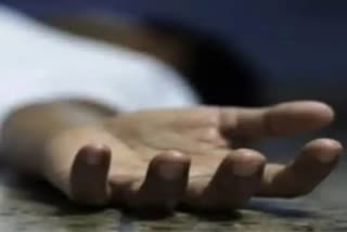 Father commits sucide after he could not pay kids school fee in MP